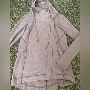 Cute and comfy purple lululemon jacket!